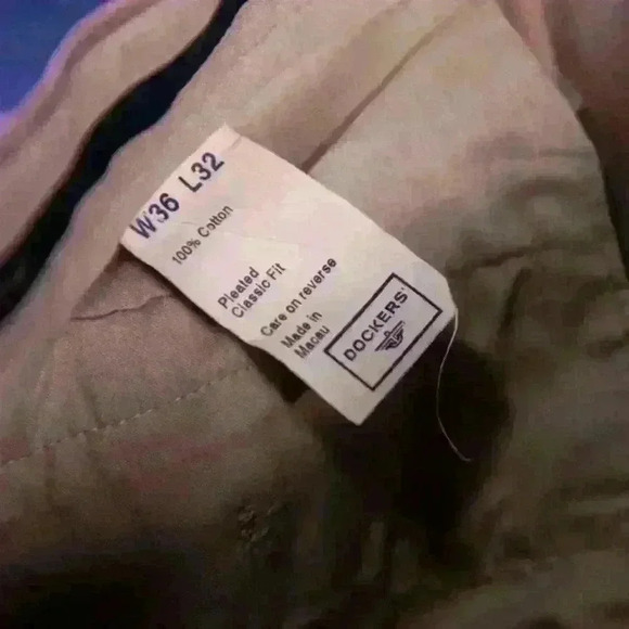 Dockers Men's Classic Fit Pleated Khakis Pants Beige W36 L32 Style 406694123 - Picture 5 of 8